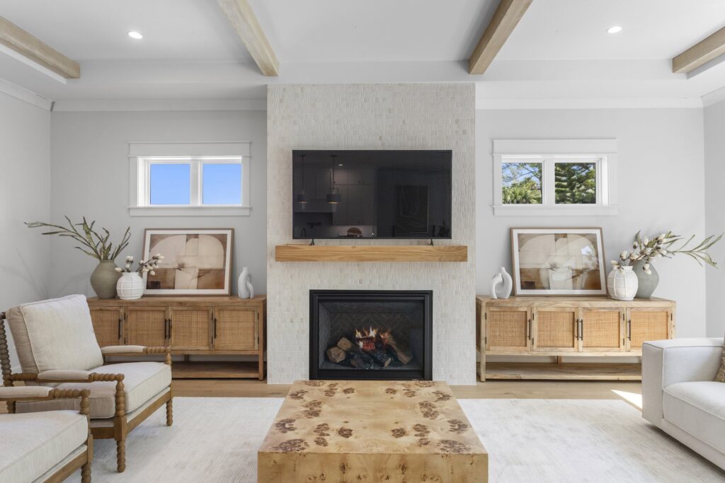 2312 S Occident, South Tampa – Family room with fireplace