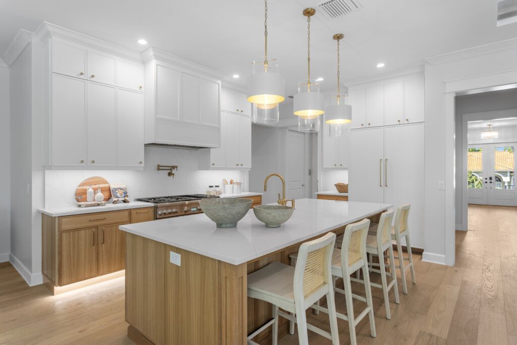 2312 S Occident, South Tampa – Kitchen with oversized island